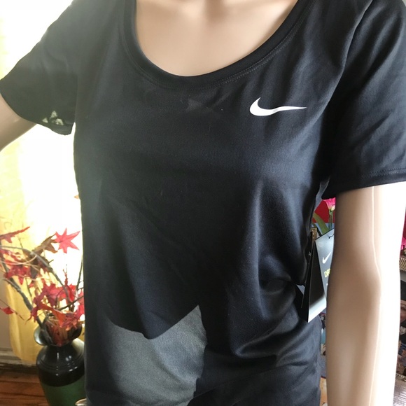 🌺WOMENS DRI-FIT FABRICS SPORTS TOP BY NIKE🌺 - Picture 5 of 7